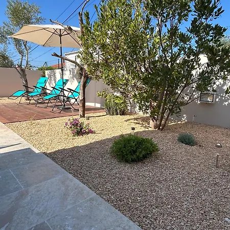 Villa Balaruc-Les-Bains בלרוק-לה-באינס